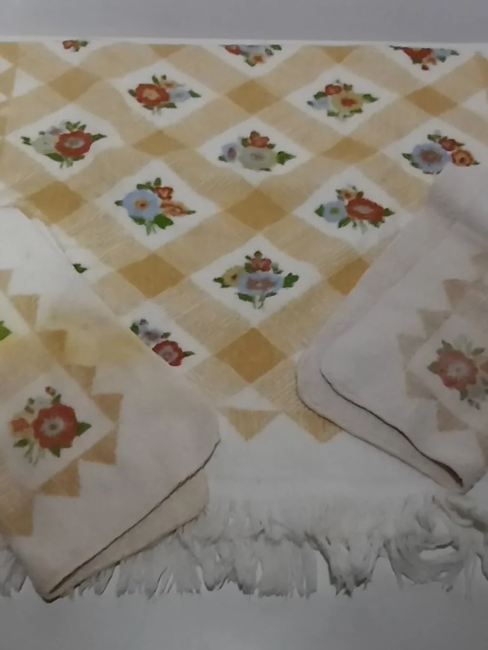 Vintage Lady Pepperell Floral Gingham Towel Set Tan Red Blue Washcloths USA